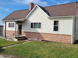 231 Fairview Ave, Masontown, PA 15461