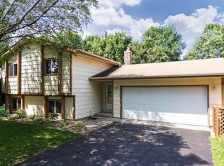 1274 Tyler St S, Shakopee, MN 55379