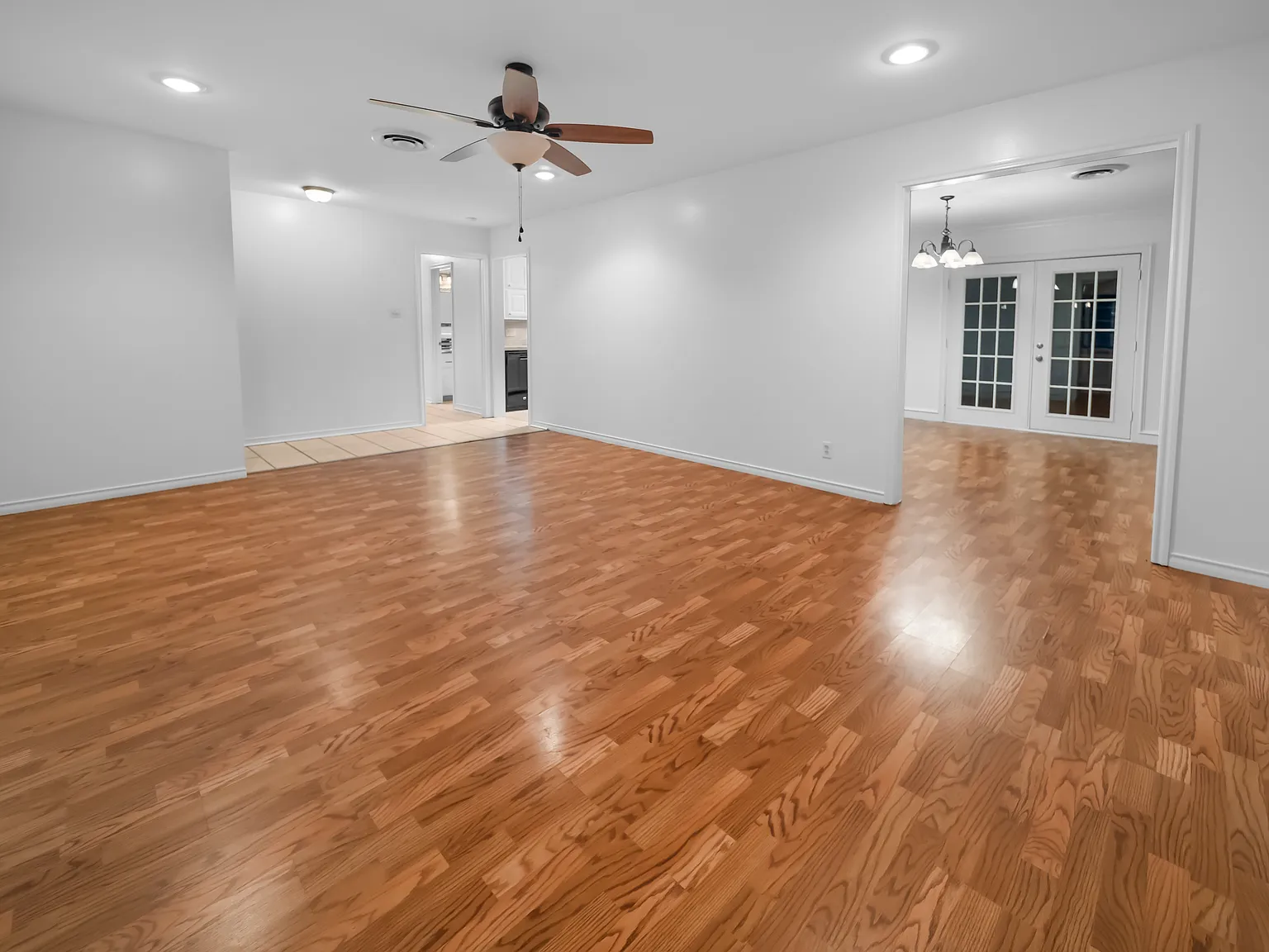 3 bed, 1512 sqft, $1,895 — Photo 2