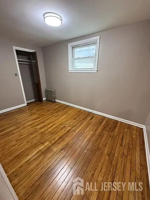 3 bed, 1.0 bath, 1924 sqft, $2,800 — Photo 4