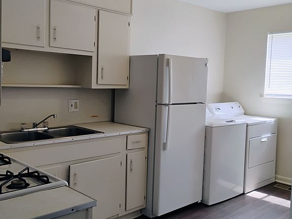 5th image of 112 Latona Ln
