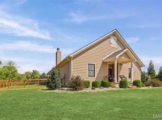 6009 Rolling Hills Ln, Belleville, IL 62223