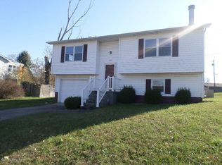 569 Congress Dr, Radcliff, KY 40160