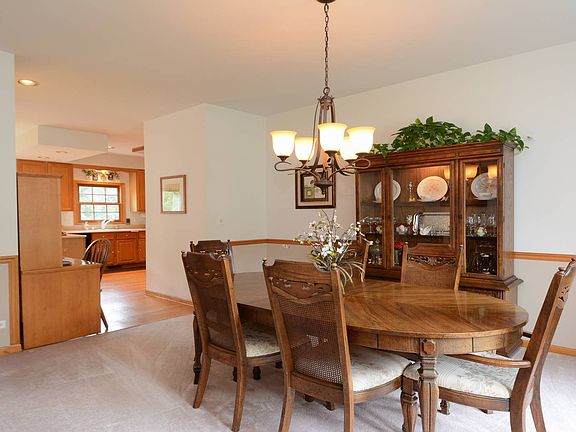 3rd image of 1011 Woodside Dr