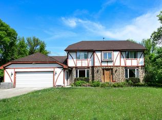 6525 Woodcrest Rd, Grand Forks, ND 58201