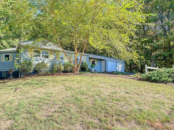 3rd image of 1327 McCoy Cir