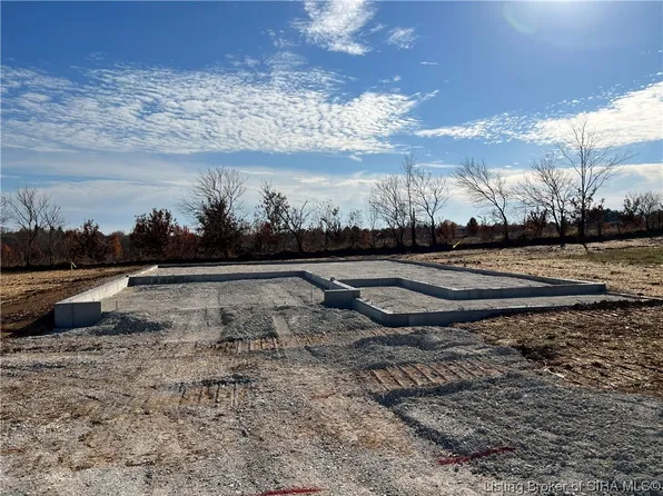 144 Emerald Court, Salem, IN 47167