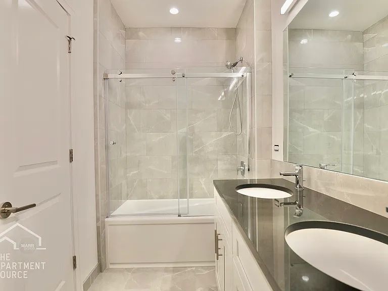 937 W Irving Park Rd #2 — Photo 5