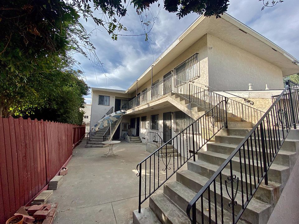 1st image of 4468 Winona Ave #2