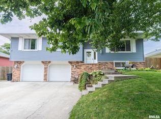5818 N Overland Pass, Peoria, IL