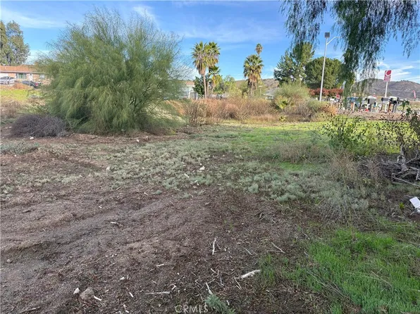 1 Sierra Dr #14, Quail Valley, CA 92587