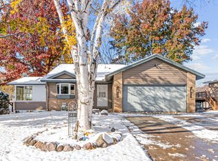 5681 Deer Trl W, Shoreview, MN 55126
