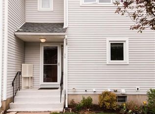 36 Oak Ridge Dr #36, Windsor Locks, CT 06096