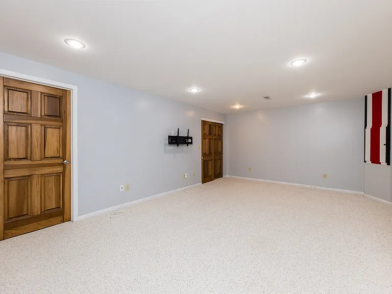 5558 Parker Hill Ln #1 — Photo 41