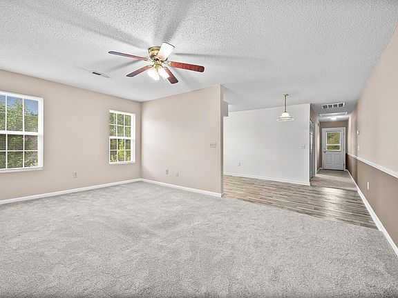 5th image of 553 Memorial Drive Ext