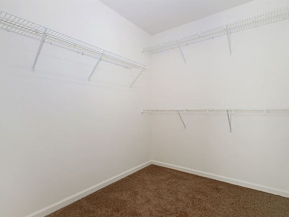 4th image of 13719 Fairplains Ct