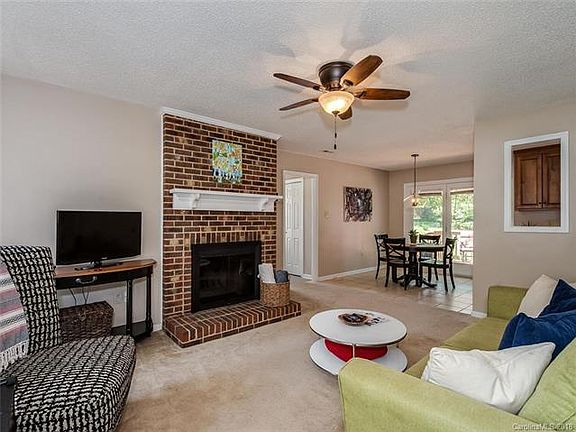 3rd image of 8212 Bluesage Cres