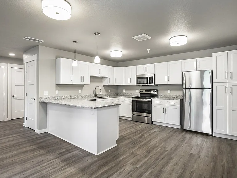 Stillwater Crossing Apartments — Photo 60
