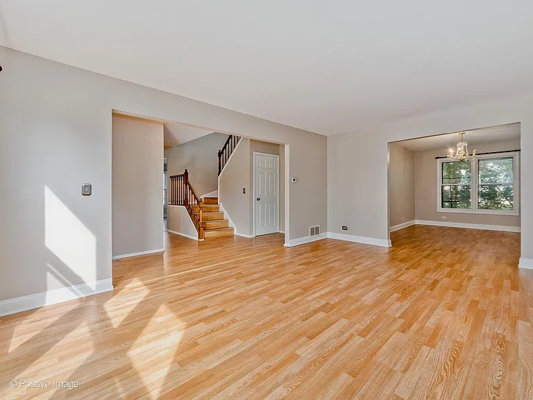 601 Willington Dr — Photo 5