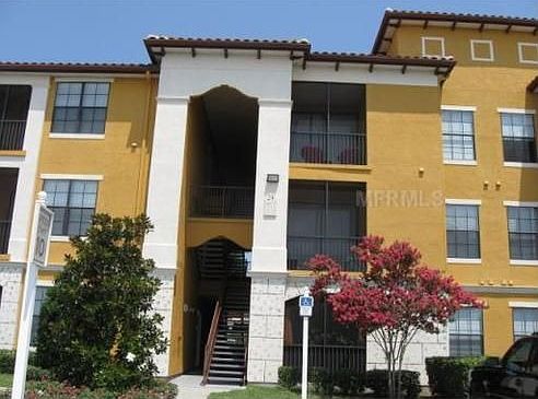 2nd image of 6171 Metrowest Blvd Unit 301