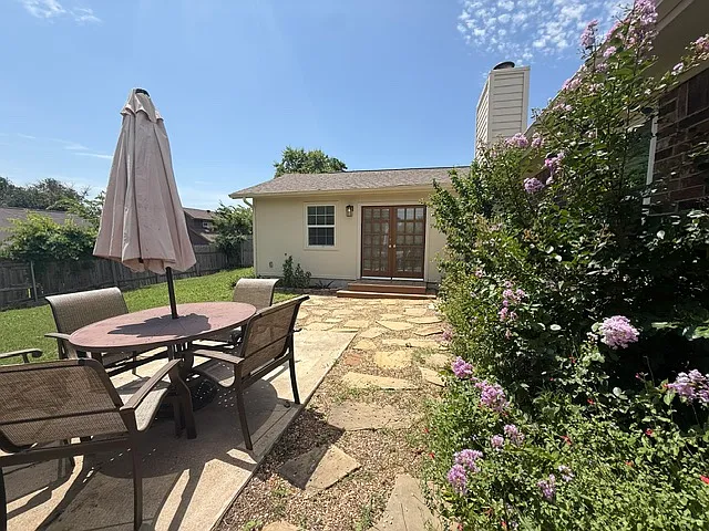 8004 Katie Ln — Photo 2