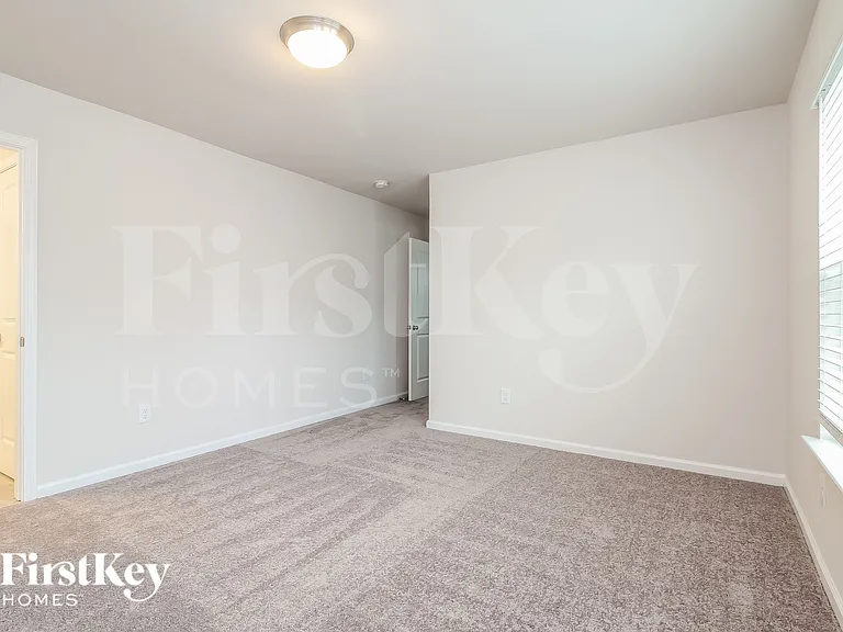 625 Goldburn Way — Photo 12