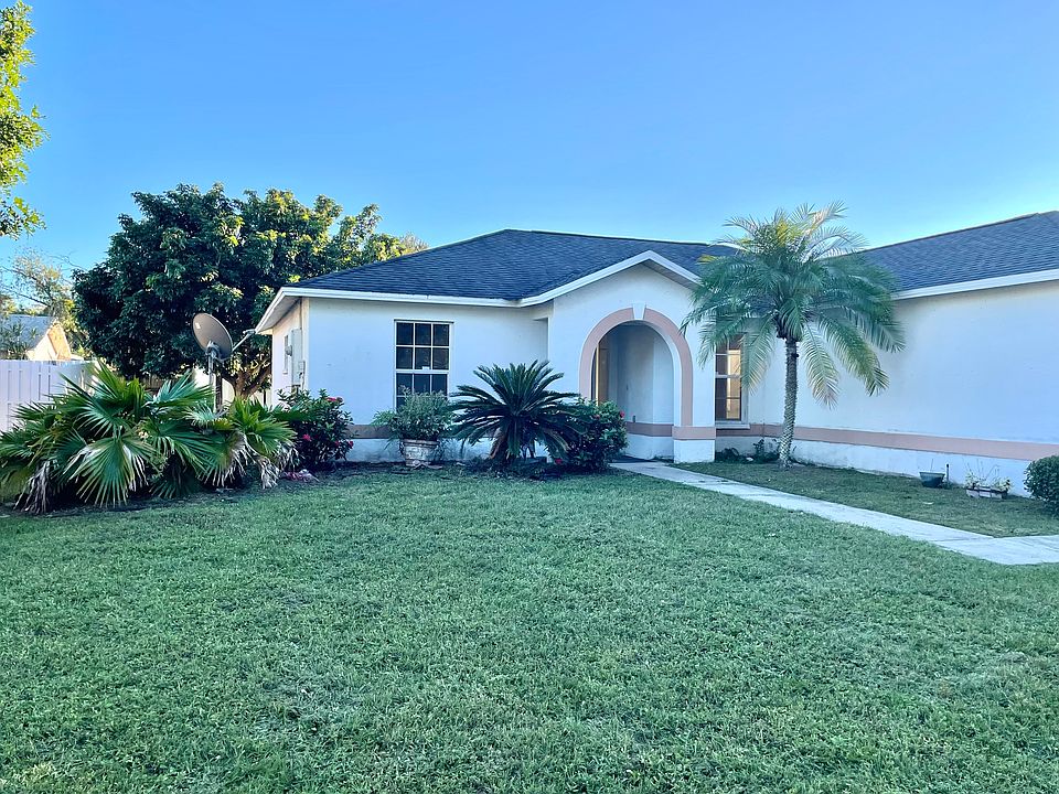 1st image of 15604 Sunny Crest Ln