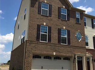 1906 Pointe View Dr, Mars, PA 16046