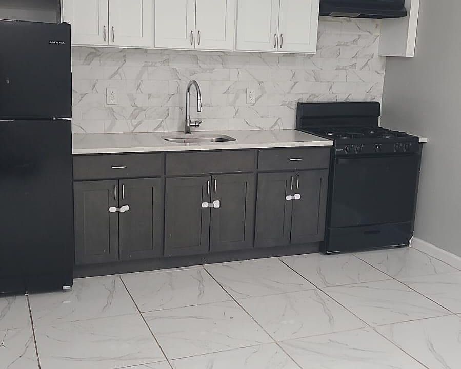 1st image of 15 Boylan St #1