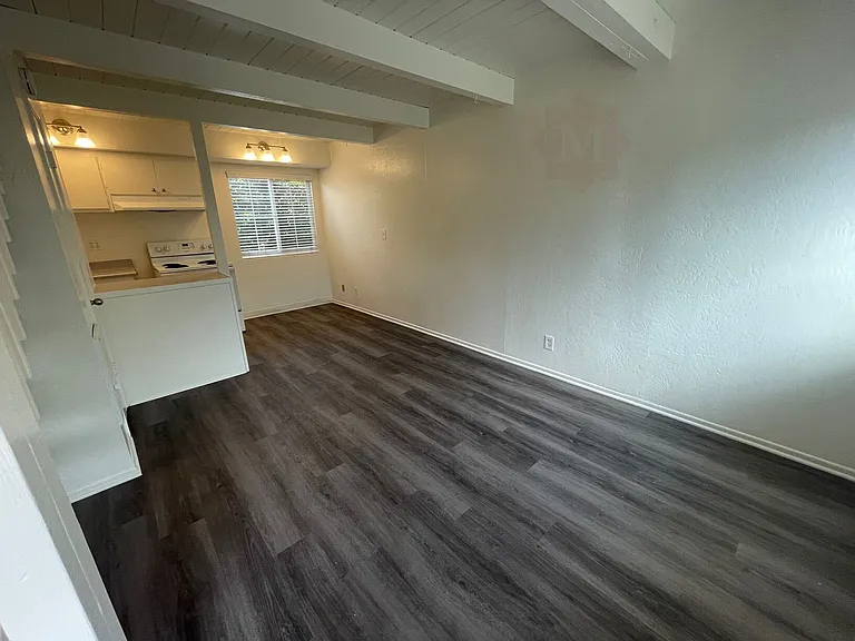 1020 Cacique St #2 — Photo 5