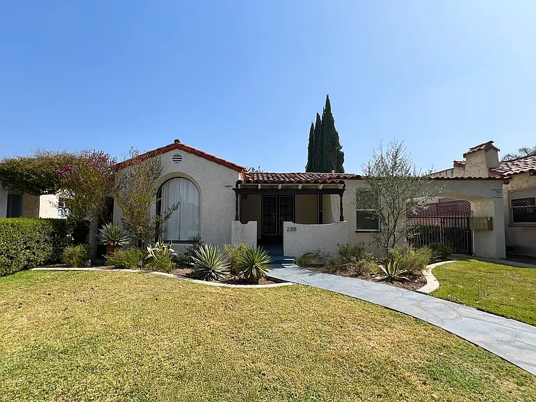 2318 Eucalyptus Ave #2318 — Photo 1