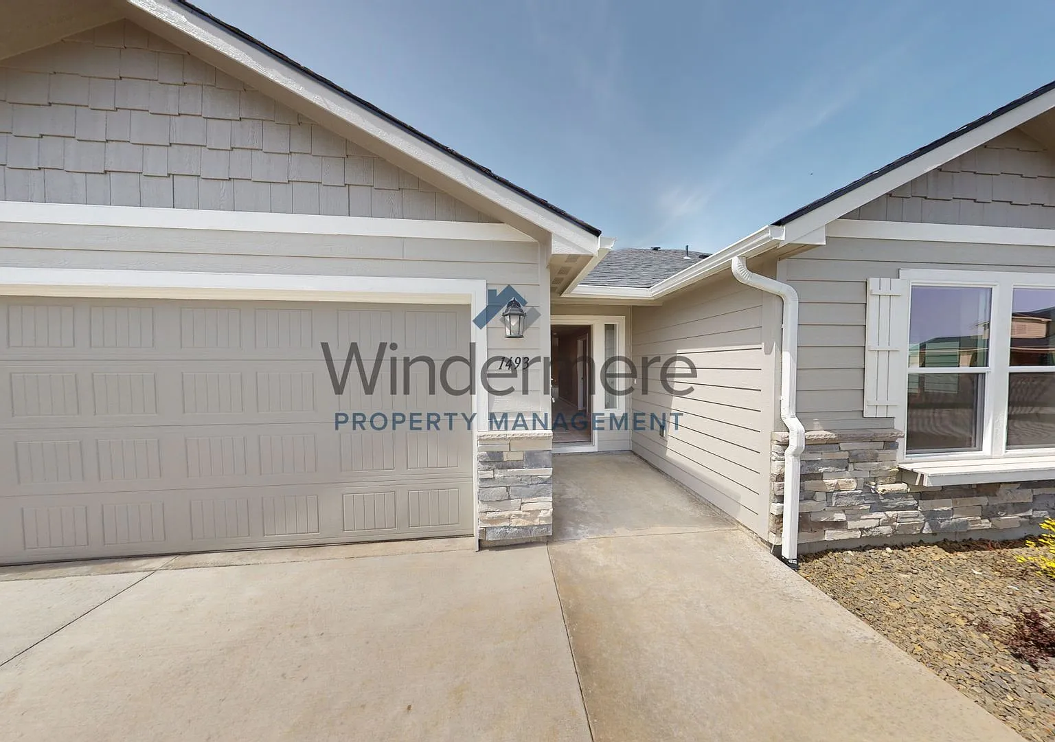 1493 Theresa Ave — Photo 2