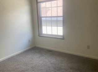 400 W College St #2, Carbondale, IL 62901