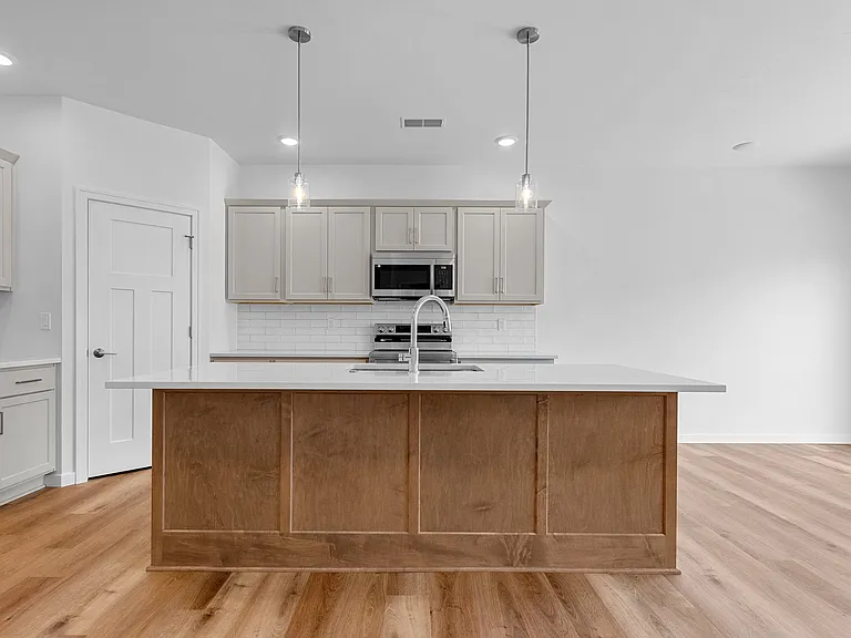2718 Saffron Pl — Photo 4