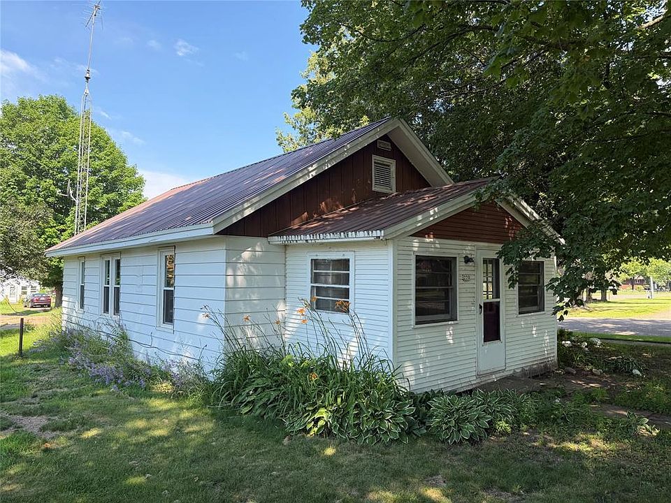 1st image of 220 5th Street