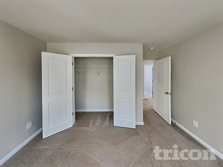 115 Spring Knoll Dr — Photo 10