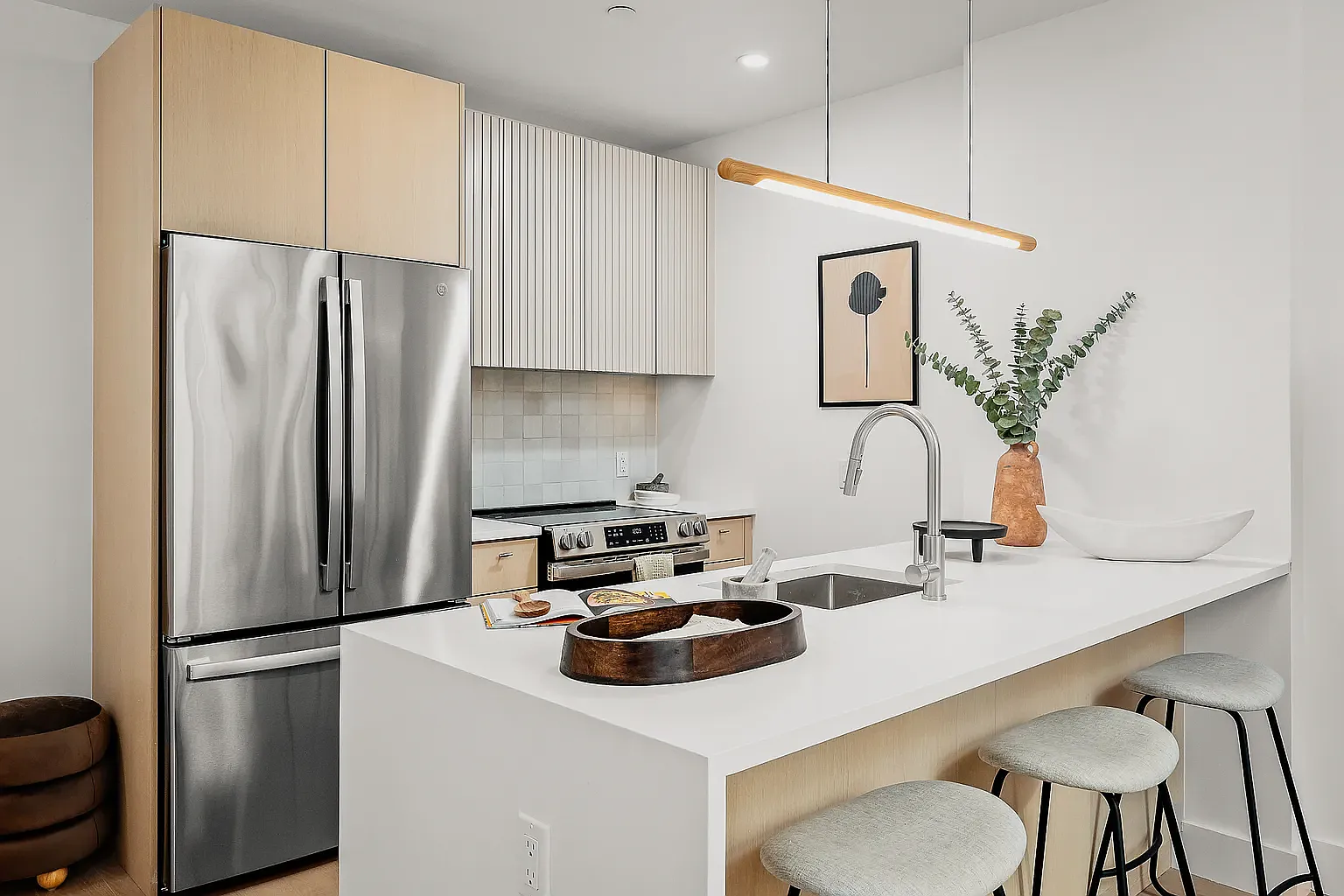 250 West 49th Street — Photo 2