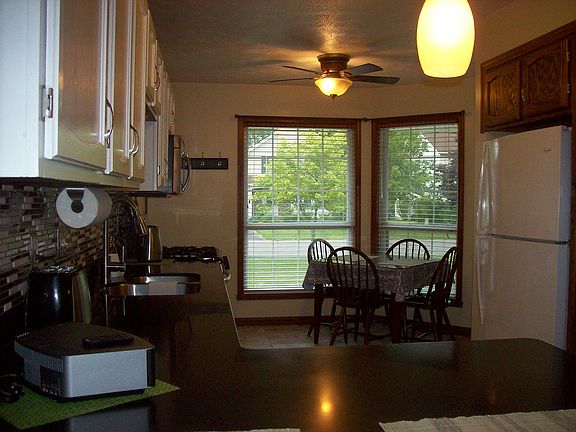 3rd image of 5933 King Hill Dr