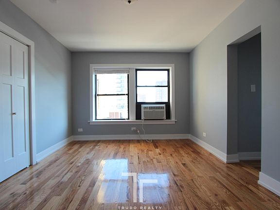2nd image of 550 W Arlington Pl #Seven11