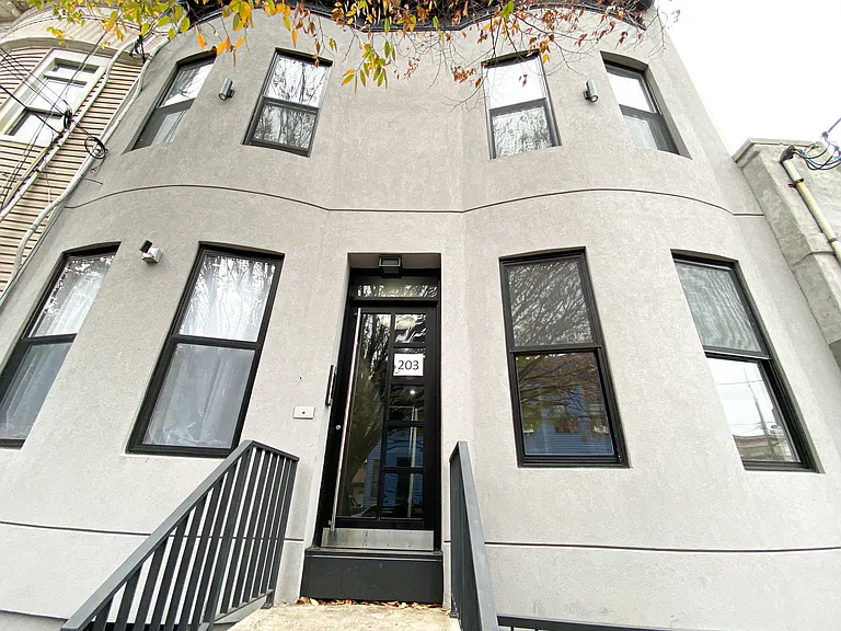 203 Highland Pl #1R — Photo 10