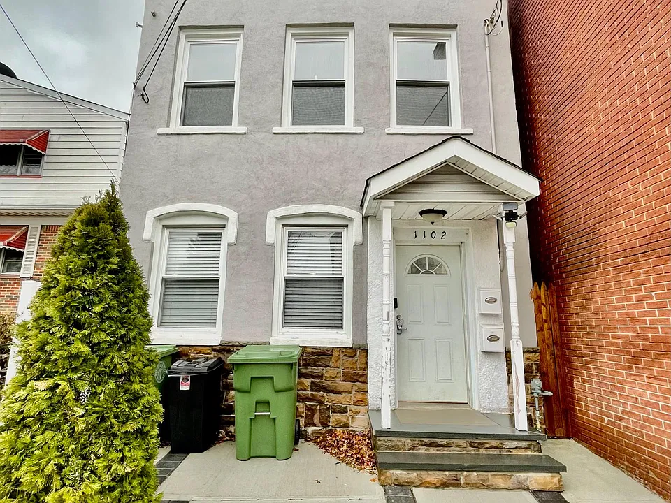 1102 Morris St #2