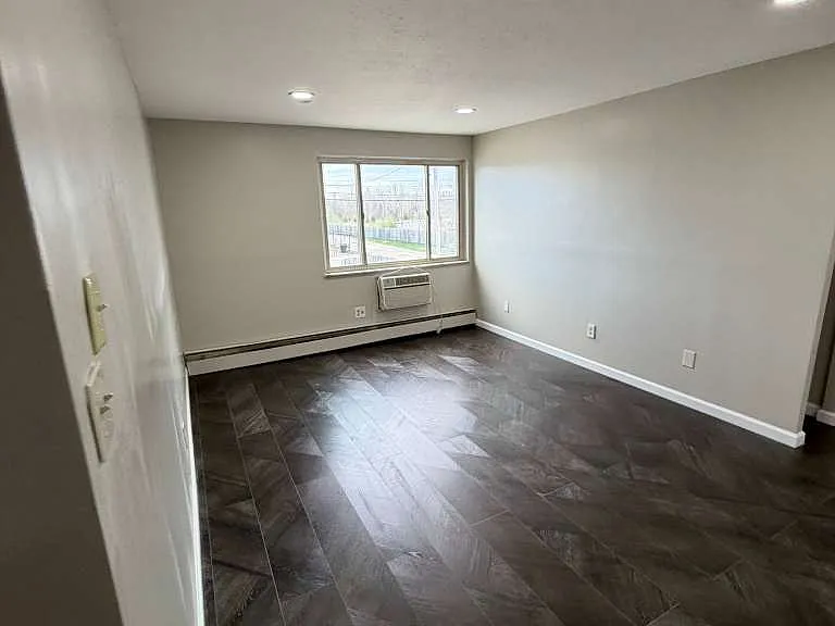 3317 Henninger Rd #303 — Photo 4
