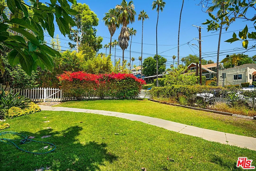2 bed, 2.0 bath, 1775 sqft, $4,750 — Photo 2