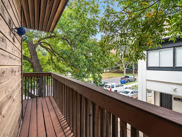 612 Park Pl #201 — Photo 18