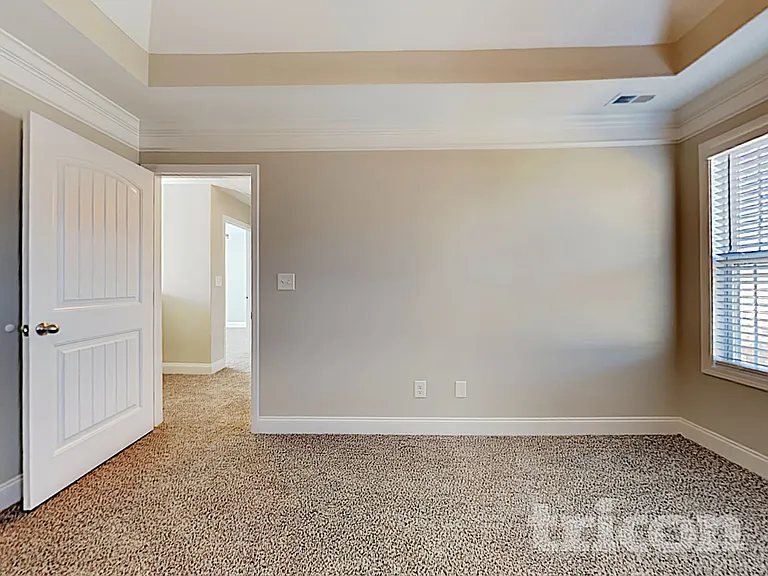 513 Sourwood Dr — Photo 6
