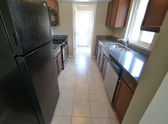3rd image of 9400 S Nordica Ave