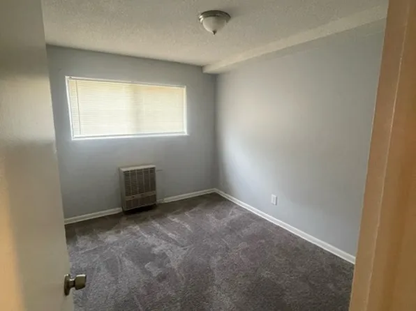 810 Jerome Ave, Ypsilanti, MI 48198