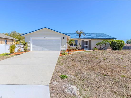 1313 NE 12th PL, Cape Coral, FL 33909
