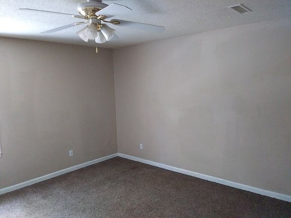 4th image of 102 Lanceleaf Ct