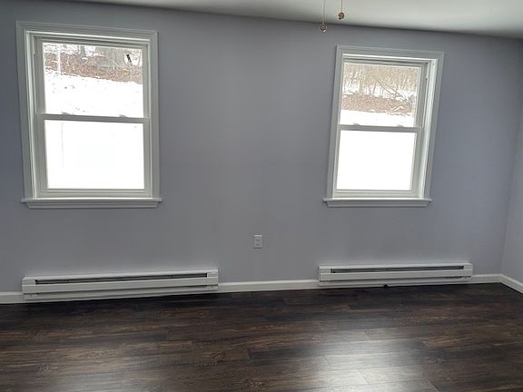 Large living room area with 2 windows
11'10" wide x 16'10" long